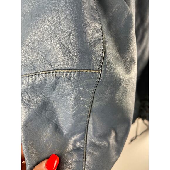 Vintage 1980’s Women’s Cropped Teal Leather Jacket with Epaulettes‎ Size 44 (XL) - Picture 6 of 14
